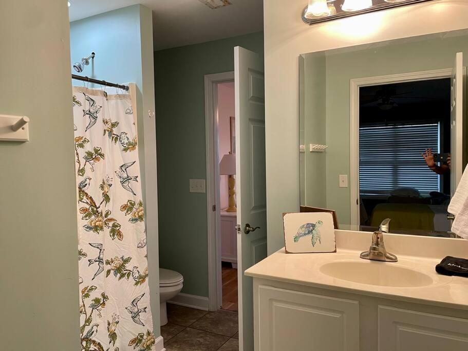 3 Bedroom Condo, Ocean Views & Short Walk To Beach! Oak Island Exteriör bild